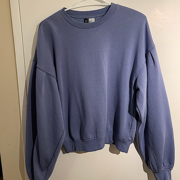 Periwinkle coloured sweatshirt with puffy sleeves - Picture 1 of 1